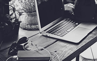 九游体育官网入口-马克·阿特金森：冲破防线，南非队锋线的新星，阿特·马里克